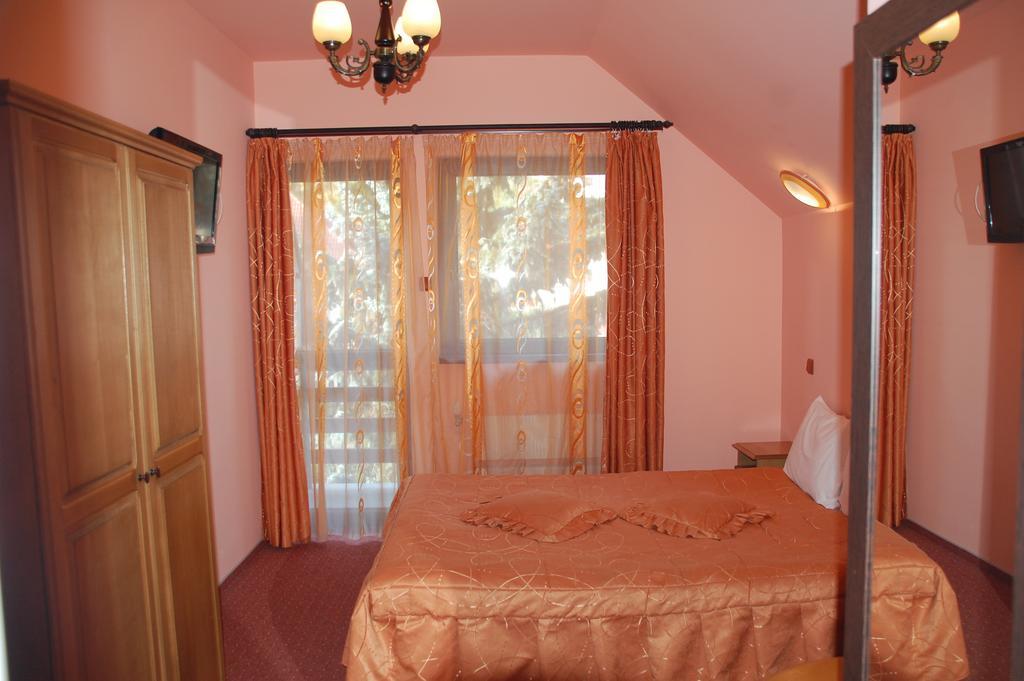 Pension Raluca Sinaia Esterno foto